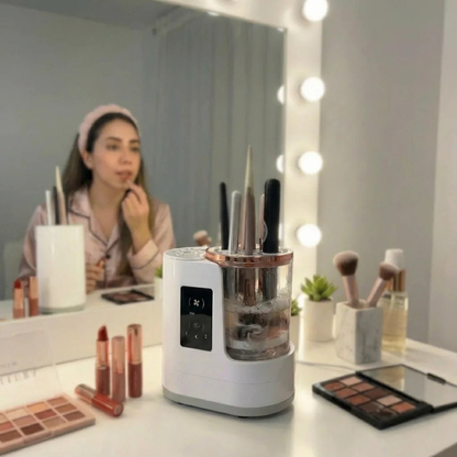 Pinceaux Propres™ – Le laveur de pinceaux à maquillage